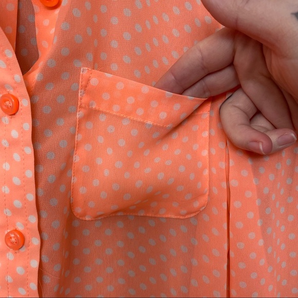 🌈5/$25 BUNDLE! 🦅AEO American Eagle Outfitters neon coral polkadot sheer blouse - Picture 4 of 8